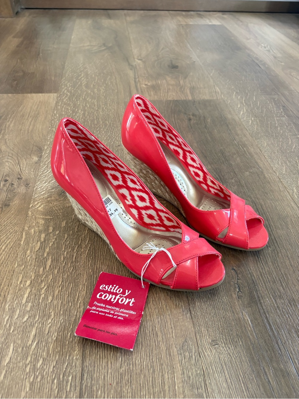 dexflex comfort pink/coral Patent Peep-Toe Wedge Heels
